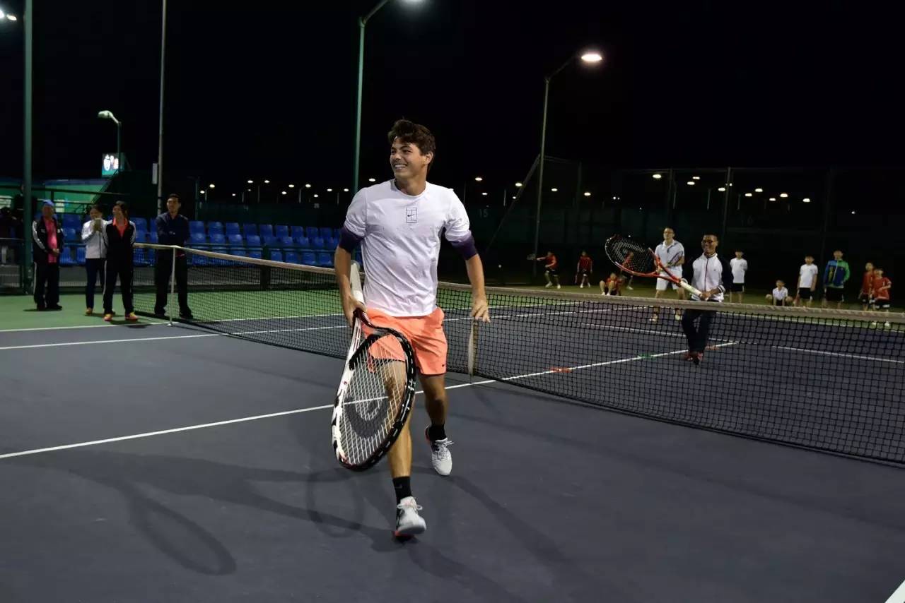 他在西部球 他在西部球