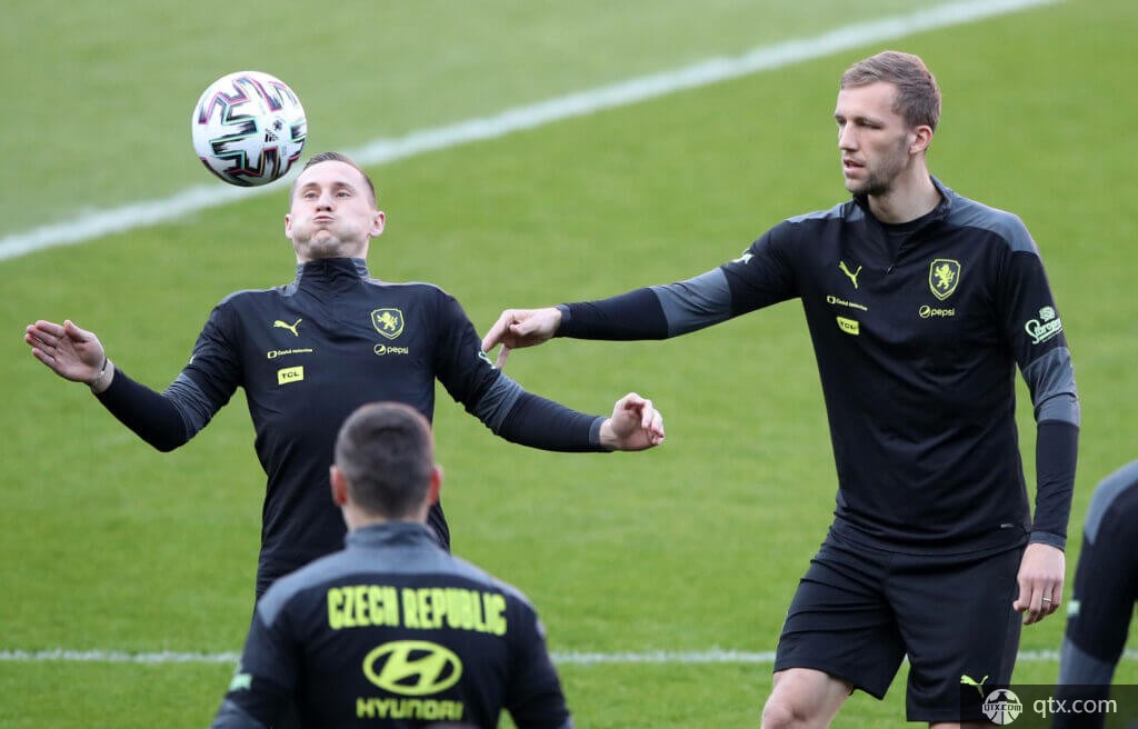 他们刻苦的 他们刻苦的