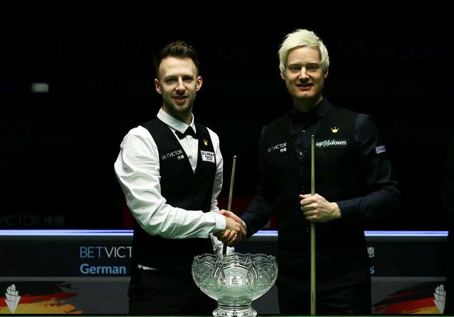 场被迫单打 场被迫单打